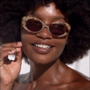 Velvet canyon tortoise glasses